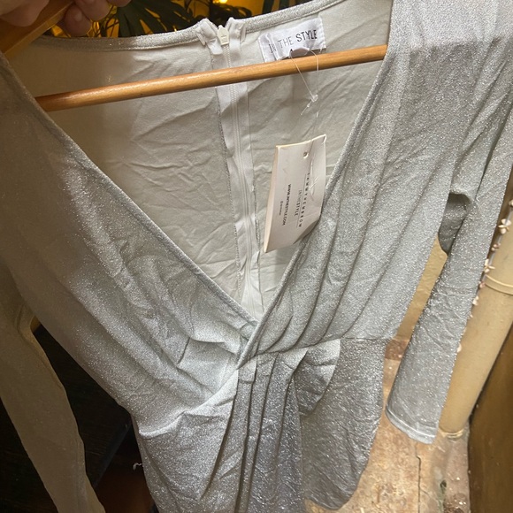 Silver Dress.Size - M - Picture 8 of 10